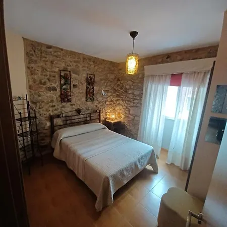 Casas Lucas - Carleo Outes