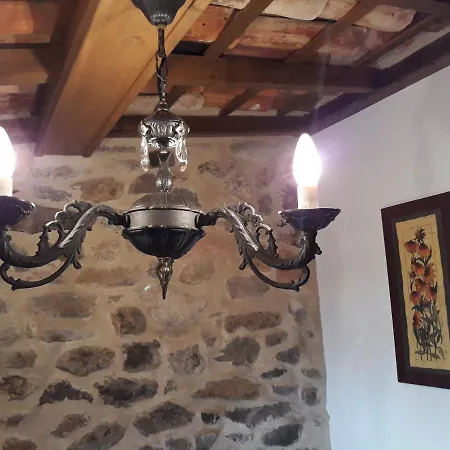 Casas Lucas - Carleo Outes
