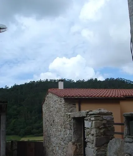 Casas Lucas - Carleo Outes